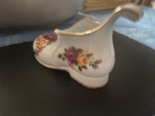 Cottage rose porcelain shoe - rose,