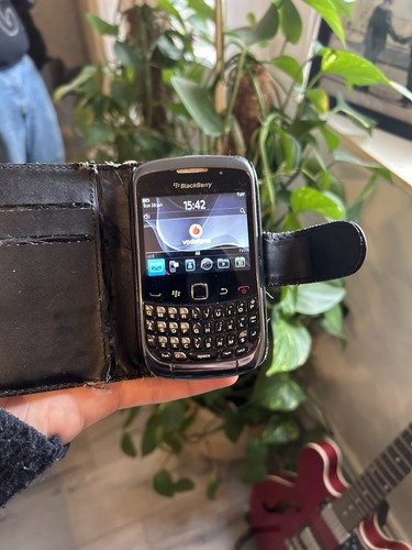 Blackberry curve 9300 - blackberry,