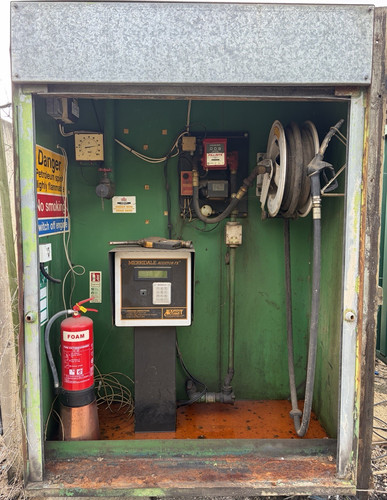 Approx 000l steel bunded - approx., 10,000l
