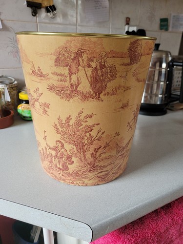 Vtg keswick round - vtg.,
