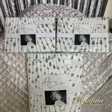 Kylie Minogue 🤍 EVA OYSTER