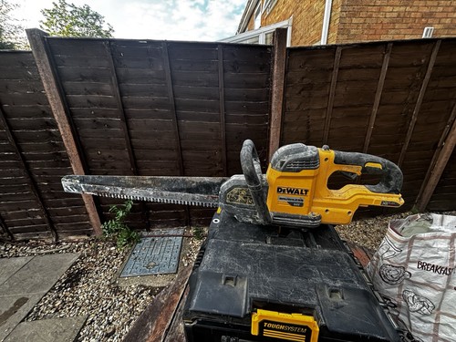 Dewalt alligator saw - dewalt,