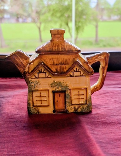 Vintage keele pottery cottage - vintage,