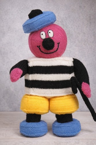 Bertie bassett knitting - bertie,