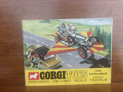 Original corgi 1969 catalogue - corgi,