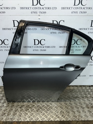 Bmw series e90 door saloon - 3,