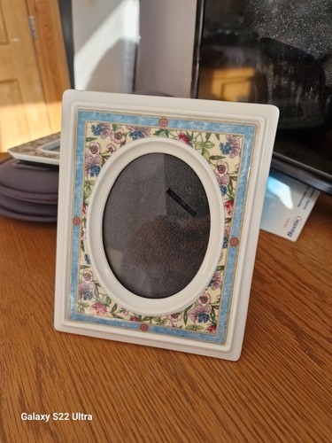 Wedgewood picture frame - wedgewood, good