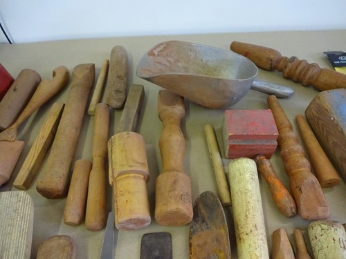 Sand casting tools scoop - sand,