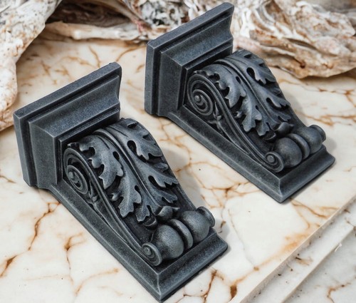 Pair oak leaf corbels - leaf,