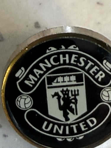 Manchester united pin badge - manchester,