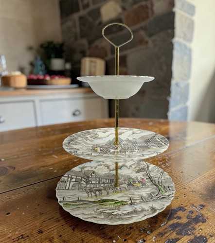 Myott royal mail tier cake - 3,
