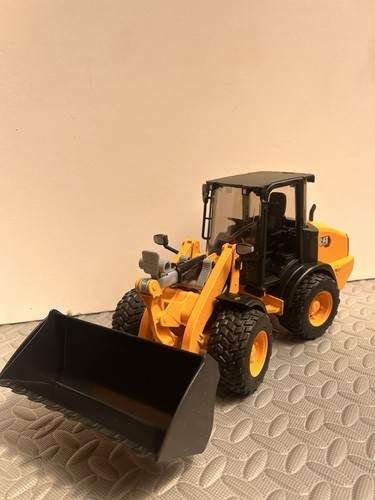 Bruder 02485 cat - bruder, wheel