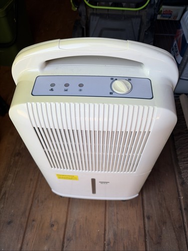 Dehumidifier capacity - , 12