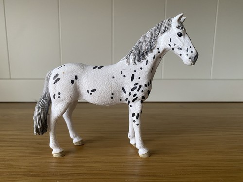 Schleich stables theme - schleich,
