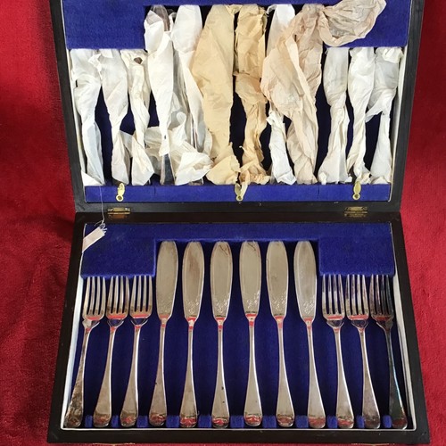 Magnificent antique canteen - magnificent,