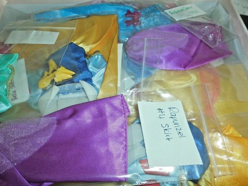 Disney dolls clothing - ~,