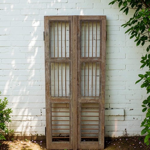 Free delivery pair - free,