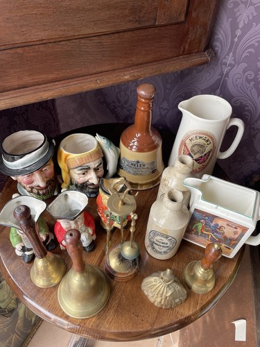 Assorted pub curiosities - ,