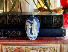 Antique Wedgwood Dip Jasper Ware Cameo Pendant Necklace Gods goddess Gift packed