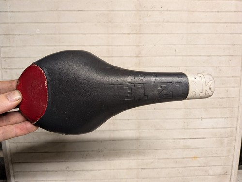 Fizik mountain bike saddle red