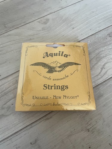 Aquila new nylgut - new, ukulele