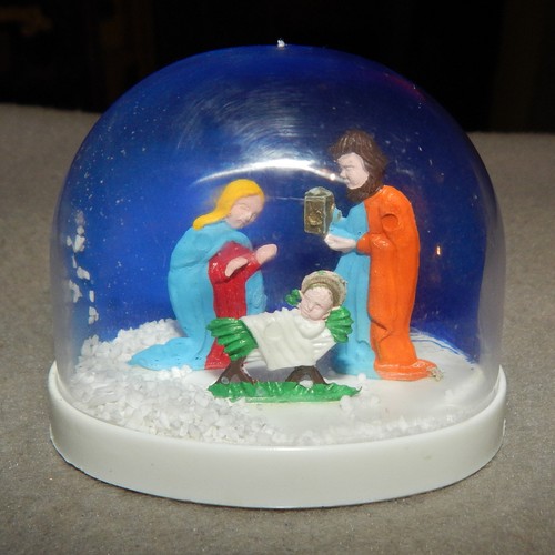 Vintage nativity snow globe - nativity,