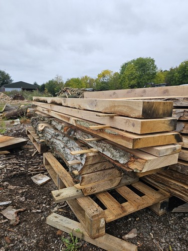 Oak boards and beams - oak,