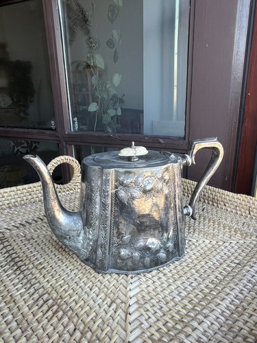 Silver flower patterned teapot - silver,