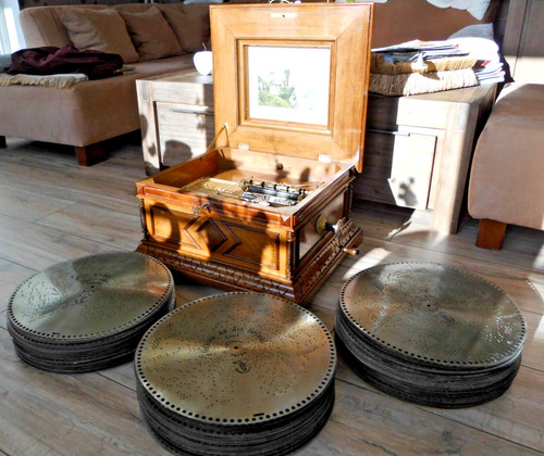 Table polyphonic music - box, 140