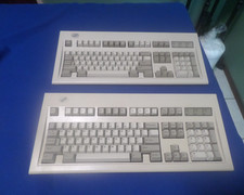 VINTAGE IBM KEYBORDS LOT MODEL