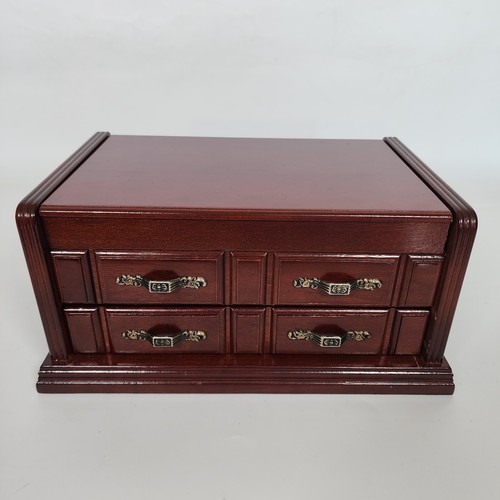 Mele wooden jewellery - jewellery, box