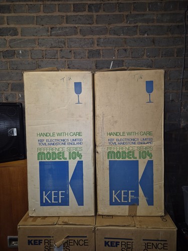 Kef reference series model - model, 104