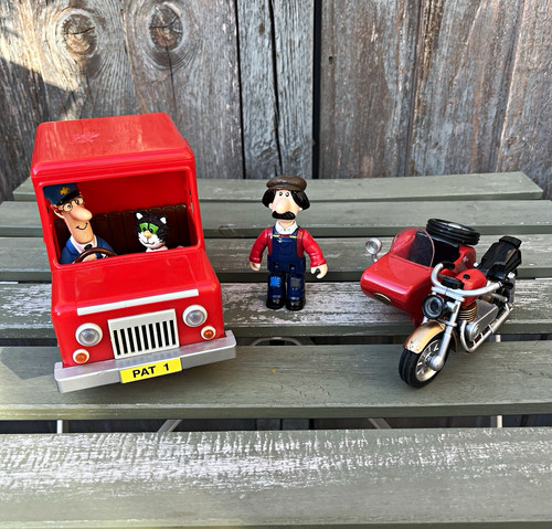 Postman pat jess - royal, mail