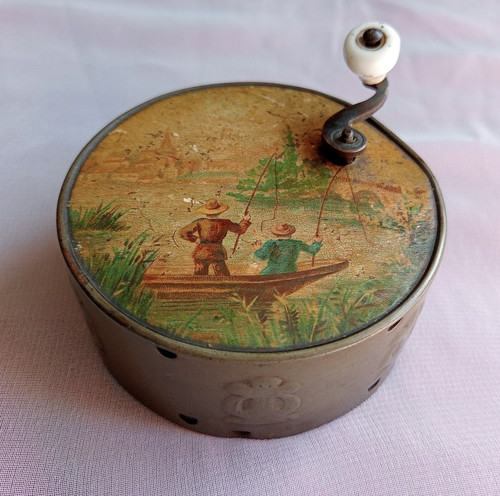 Antique french wind music - wind-up,
