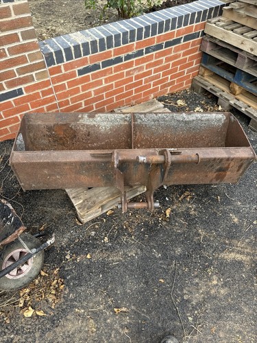 Excavator bucket 45mm pins - 45mm,