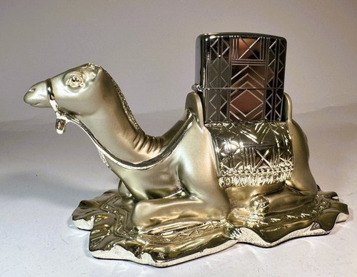 Rare 2004 kneeling camel - rare,