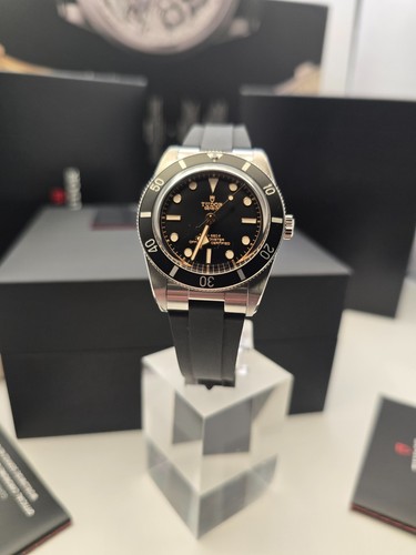 Tudor black bay - tudor,