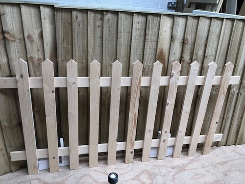Planed smooth pointed - smooth, picket