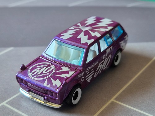 Hot wheels datsun - hot,
