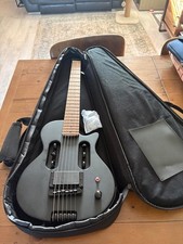 Traveler Headless Guitar EG