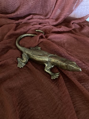 Large vintage brass lizard