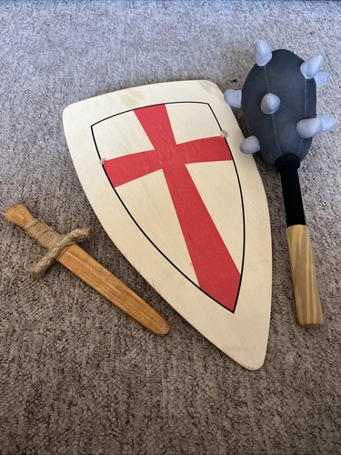 Warwick castle shield dagger - warwick,