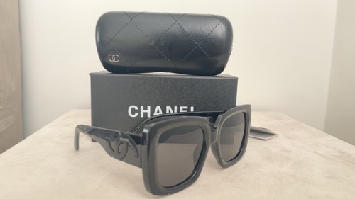 Black logo chanel - black,
