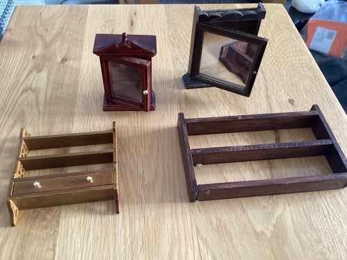 Dolls house scale - dolls,