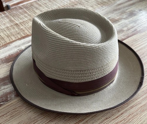Akubra capricorn hat 55 - sz,