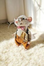 Beginner's Needle Felting Kit Character mouse wearing cute dicky bow and glasses