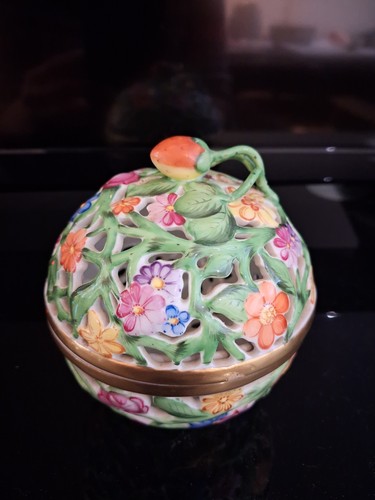 Herend handpainted trinket - handpainted,
