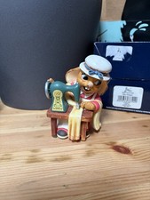 Rare Pendelfin Singer