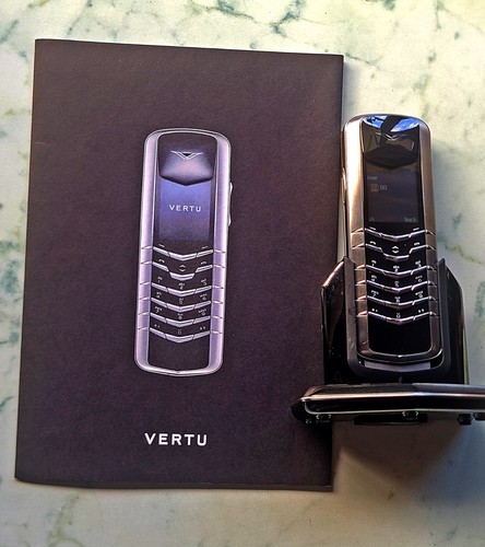 Vertu signature mobile phone - signature,