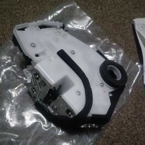 Suzuki swift door - door, lock